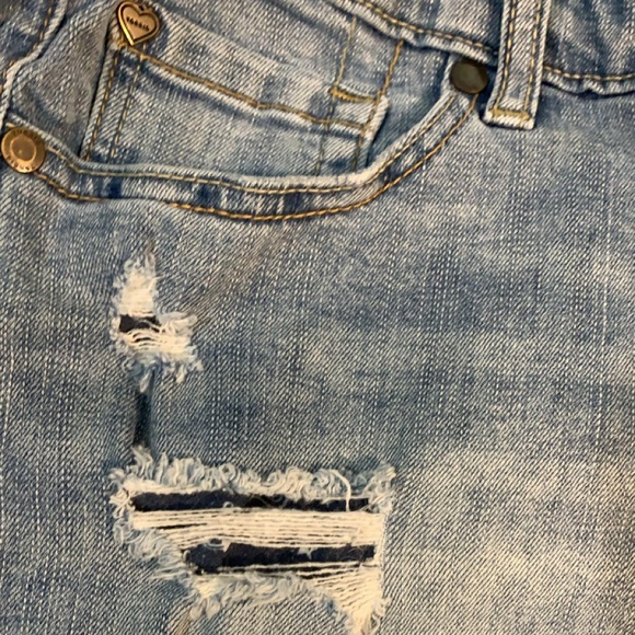 Ladies Torrid destroyed Denim Shorts Size 14 - Picture 5 of 5